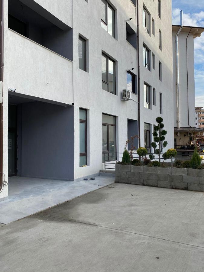 Apartament Lucian Apartment Ramnicu Valcea Exterior photo